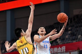 满冠体育手机版-立足本土球员，球队备战提升实力(提高球队成绩的名言)