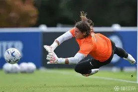 满冠体育安卓下载-国际米兰客场击败卡利亚里，领跑积分榜的简单介绍