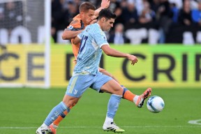 满冠体育ios下载-亚特兰大前锋连续三场比赛进球，状态持续火爆