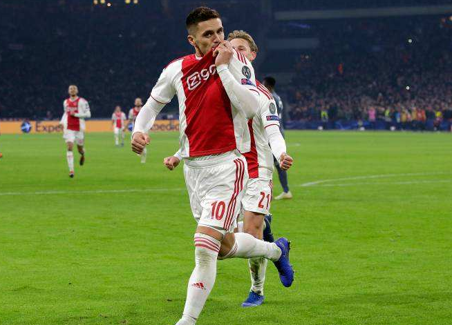 利物浦客场平阿贾克斯，保持不败