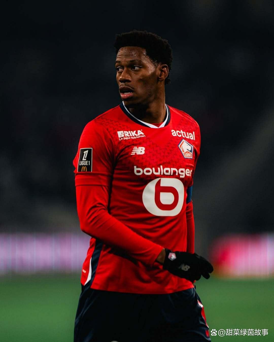 包含里尔豪取胜利，法甲领先优势扩大的词条