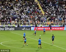 关于国足备受瞩目，球员聚焦训练策略以备战比赛的信息